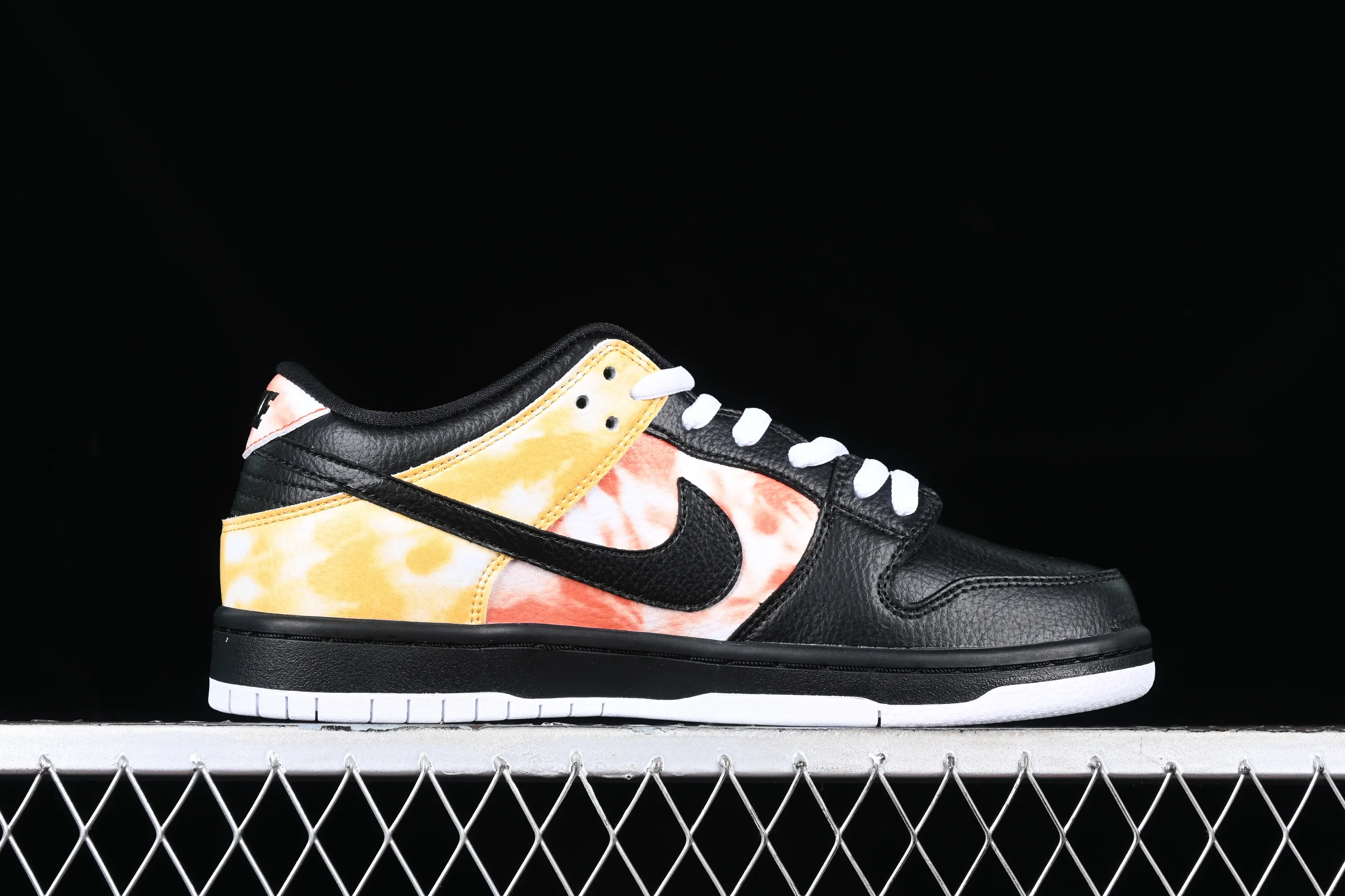 All categories Nk SB Dunk series Nk SB Dunk Low low-top sneakers Nk SB Dunk Low "Raygun" alien embroidery SB smashed backboard fashion casual sneakers BQ6832-001